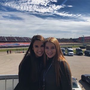 Meet your Posher, Macy kate